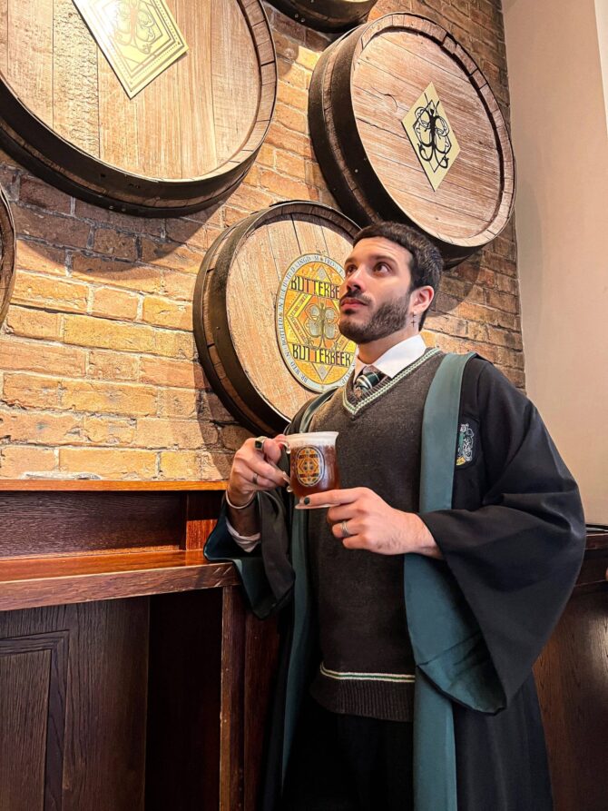 Harry Potter Store New York Butterbeer Bar Barrels Slytherin Robe Cosplay