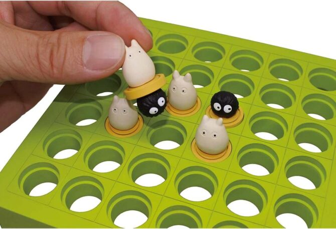 My Neighbor Totoro - Totoro and Kurosuke Reversi (Othello) Board Game